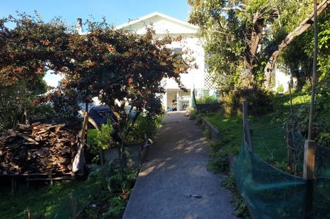 Photo of property in 38 Mills Road, Brooklyn, Wellington, 6021