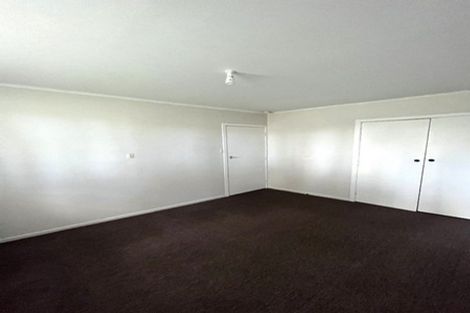 Photo of property in 60 Edmonton Road, Henderson, Auckland, 0612