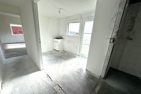 Photo of property in 305 Don Buck Road, Massey, Auckland, 0614