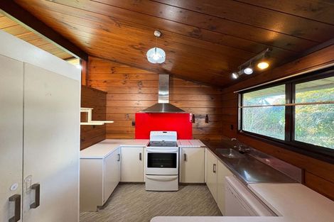 Photo of property in 4 Skeet Place, Merrilands, New Plymouth, 4312