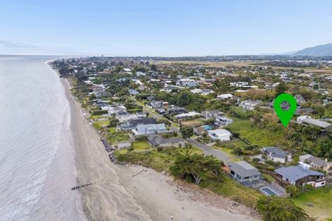 Photo of property in 19 Groves Road, Raumati Beach, Paraparaumu, 5032