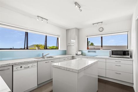 Photo of property in 10 Tatyana Place, Massey, Auckland, 0614