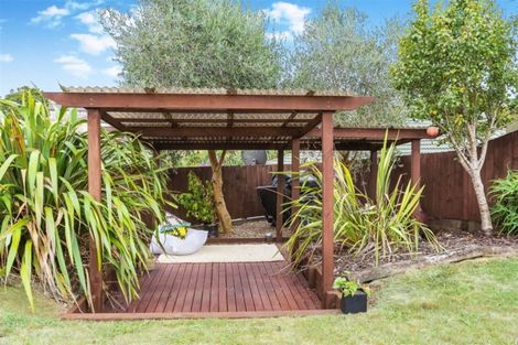 Photo of property in 11 Ina Ville Drive, Pukekohe, 2120