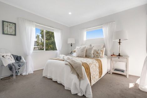 Photo of property in 2/17 Bain Place, Bucklands Beach, Auckland, 2014