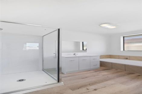 Photo of property in 30a Kayes Road, Pukekohe, 2120