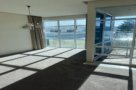 Photo of property in 346 Oriental Parade, Oriental Bay, Wellington, 6011