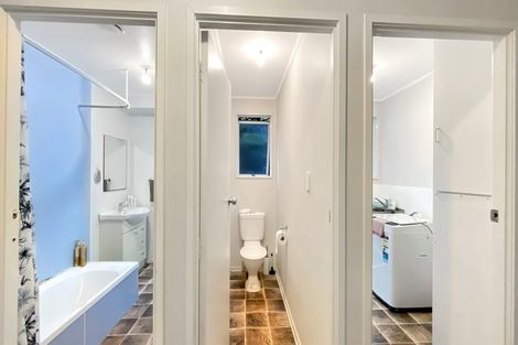 Photo of property in 29 Rehia Road, Massey, Auckland, 0614