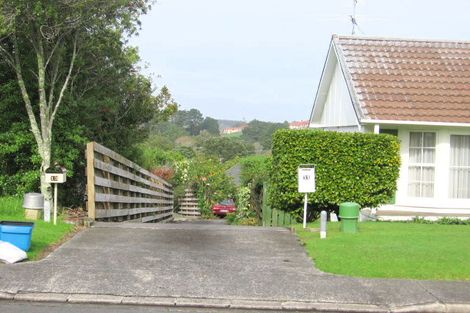 Photo of property in 11 Amorino Drive, Red Beach, 0932