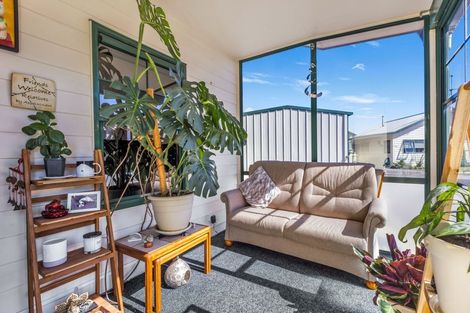 Photo of property in 3/70 Whiteley Street, Moturoa, New Plymouth, 4310