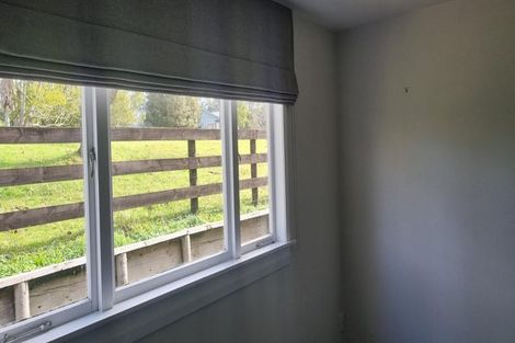 Photo of property in 195 Riverhead Road, Kumeu, 0892