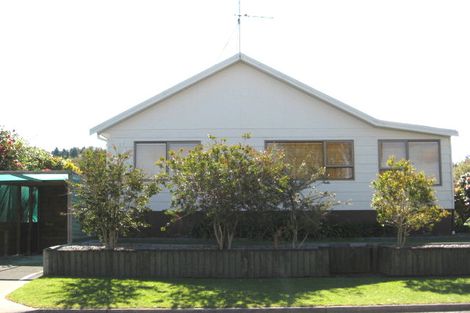 Photo of property in 3a Dorothy Drive, Acacia Bay, Taupo, 3330