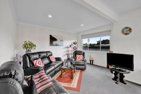 Photo of property in 320 South Road, Hawera, 4610