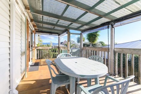 Photo of property in 18 Lavelle Road, Henderson, Auckland, 0612