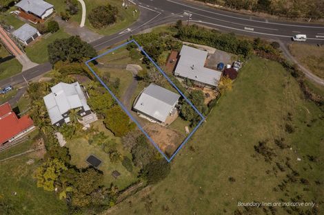 Photo of property in 4 Ocean Beach Road, Tairua, 3508