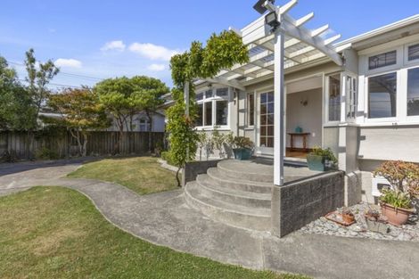 Photo of property in 15 Brasell Street, Fairfield, Lower Hutt, 5011