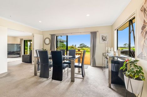 Photo of property in 98 Pitt Road, Hillsborough, New Plymouth, 4372