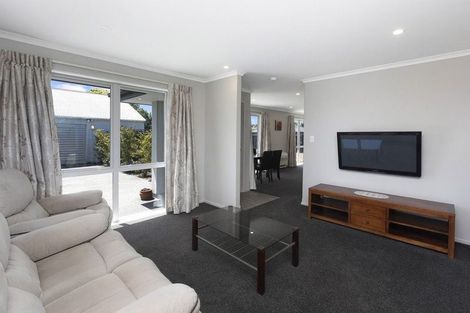 Photo of property in 215 Mairehau Road, Burwood, Christchurch, 8083