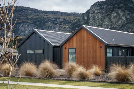 Photo of property in 54 Sherwin Avenue, Albert Town, Wanaka, 9305
