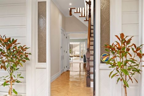 Photo of property in 25 Newman Terrace, Thorndon, Wellington, 6011
