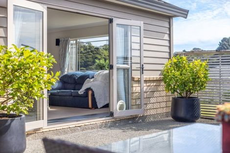 Photo of property in 31 Staithes Drive North, Whitby, Porirua, 5024