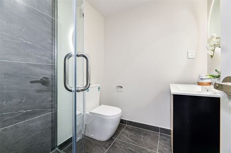 Photo of property in 2/644 Te Atatu Road, Te Atatu Peninsula, Auckland, 0610