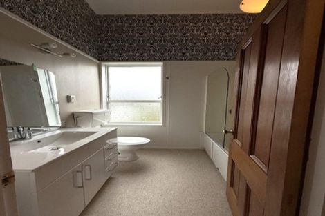 Photo of property in 66 Central Terrace, Kelburn, Wellington, 6012