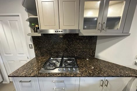 Photo of property in 14 Annalong Road, Dannemora, Auckland, 2016
