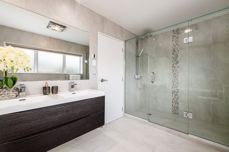 Photo of property in 42 San Prospero Crescent, Henderson, Auckland, 0612
