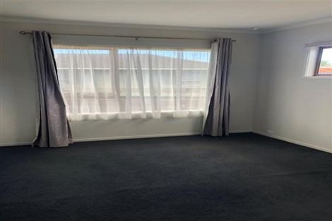 Photo of property in 13 Huruhuru Road, Massey, Auckland, 0614