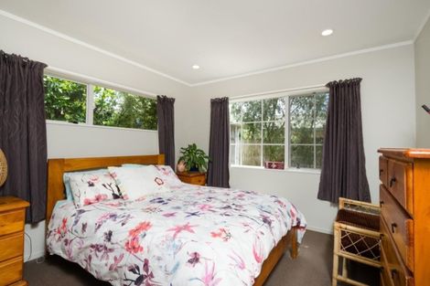 Photo of property in 45 Waimoko Glen, Swanson, Auckland, 0612