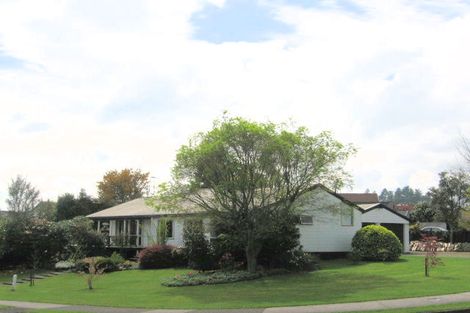 Photo of property in 2 Walford Drive, Lynmore, Rotorua, 3010