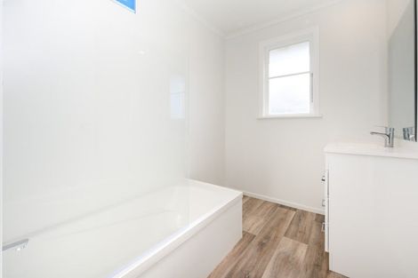Photo of property in 9 Kettle Avenue, Awapuni, Palmerston North, 4412