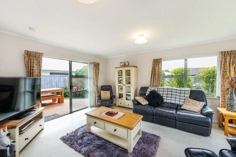 Photo of property in 21 Tudor Grove, Feilding, 4702
