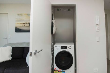Photo of property in Nouvo Apartments, 5e/21 Rugby Street, Mount Cook, Wellington, 6021