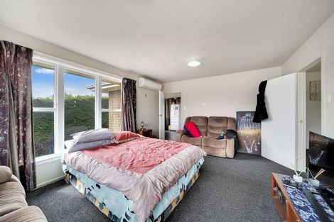 Photo of property in 3 George Street, Clinton, 9534