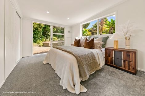 Photo of property in 91 Mountain Road, Henderson Valley, Auckland, 0612