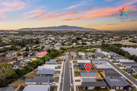 Photo of property in 8 Rotoiti Place, Paraparaumu, 5032