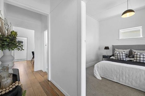 Photo of property in 42 Hine Street, New Plymouth, 4310