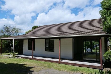 Photo of property in 16 Victor Grove, Waikanae Beach, Waikanae, 5036