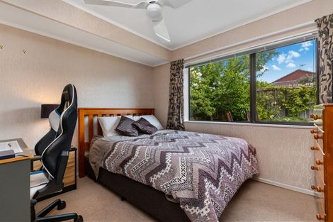 Photo of property in 225b Queen Street, Pukekohe, 2120