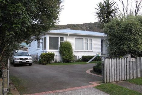 Photo of property in 29 Lees Grove, Wainuiomata, Lower Hutt, 5014