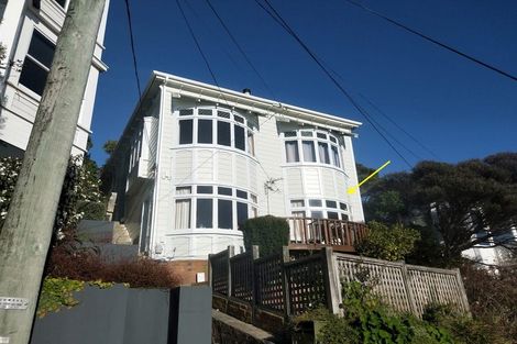 Photo of property in 27 Shannon Street, Mount Victoria, Wellington, 6011