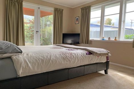 Photo of property in 1 Mcgreevy Street, Waipawa, 4210