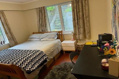 Photo of property in 24 Severn Street, Island Bay, Wellington, 6023