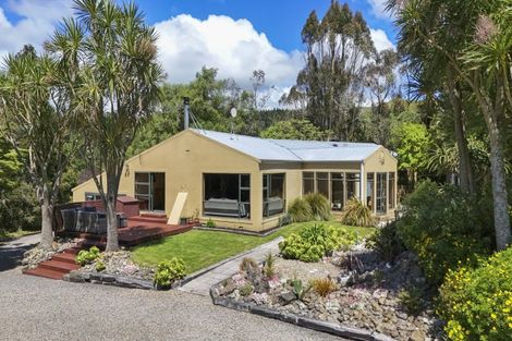 Photo of property in 696 Pahiatua Aokautere Road, Aokautere, Palmerston North, 4471