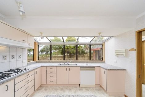 Photo of property in 62 Pacific Drive, Fitzherbert, Palmerston North, 4410