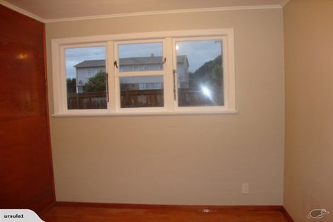 Photo of property in 76- 78 Sievers Grove, Cannons Creek, Porirua, 5024