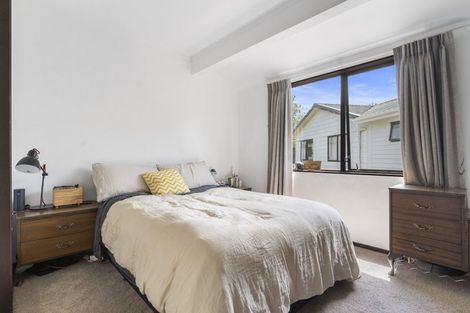Photo of property in 2/248 Pakuranga Road, Pakuranga Heights, Auckland, 2010