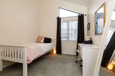 Photo of property in Miramar Villas, 6u7 Brussels Street, Miramar, Wellington, 6022