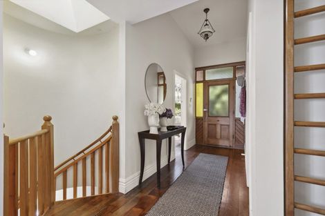 Photo of property in 8 Thorby Street, Northland, Wellington, 6012